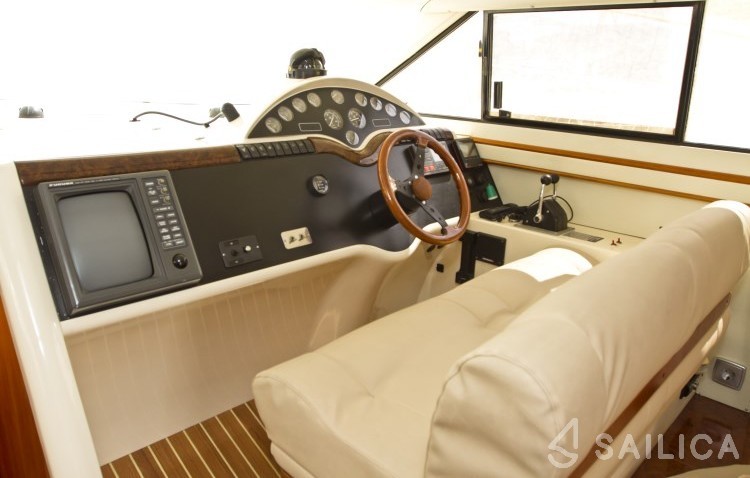 Phantom 40 - Yacht Charter Sailica