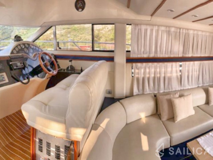 Phantom 40 - Yacht Charter Sailica