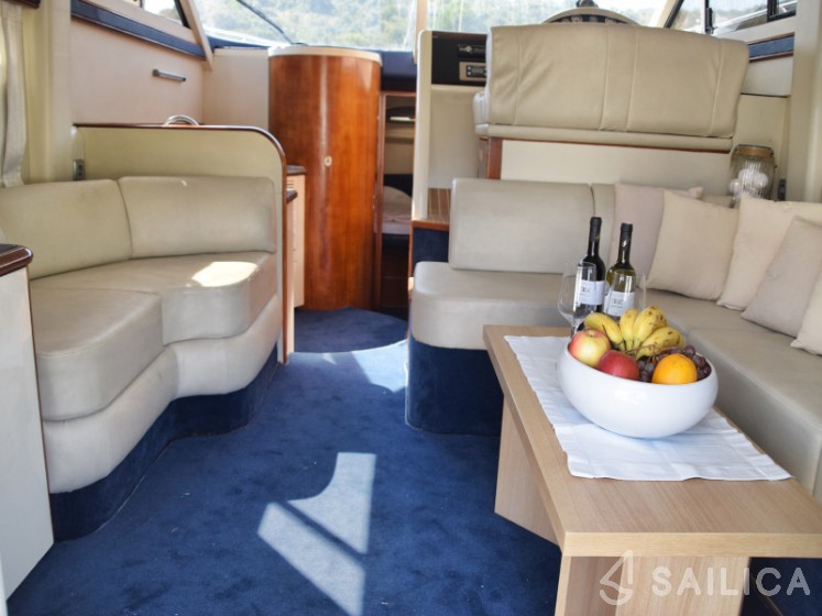 Phantom 40 - Yacht Charter Sailica