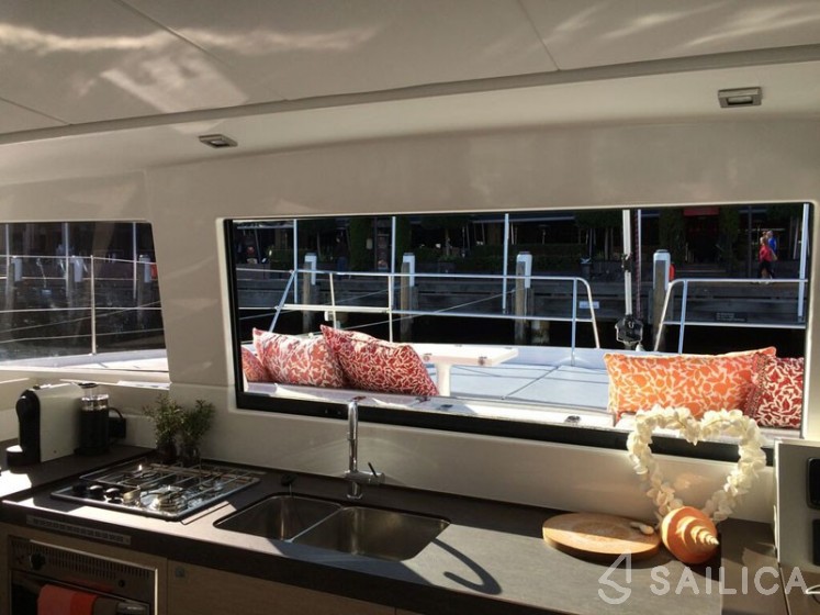 Bali 4.3 - Yacht Charter Sailica