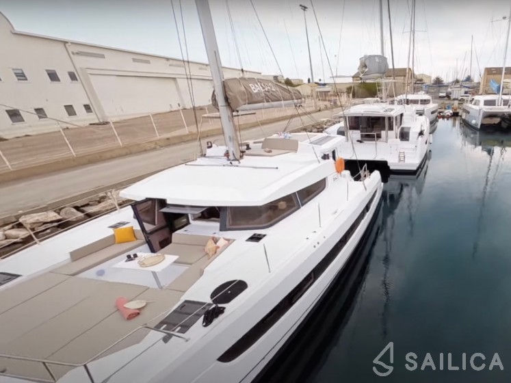 Bali 4.2 - Yacht Charter Sailica