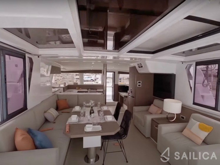 Bali 4.2 - Yacht Charter Sailica