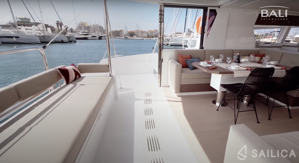 Bali 4.2 - Yacht Charter Sailica