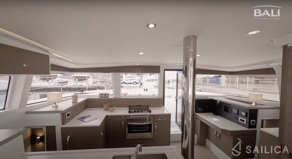 Bali 4.2 - Yacht Charter Sailica
