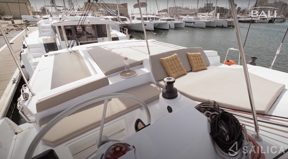 Bali 4.2 - Yacht Charter Sailica