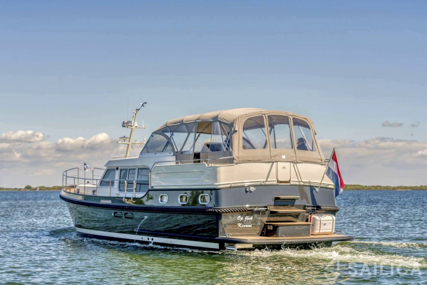 Custom Built - Yacht Charter Sailica