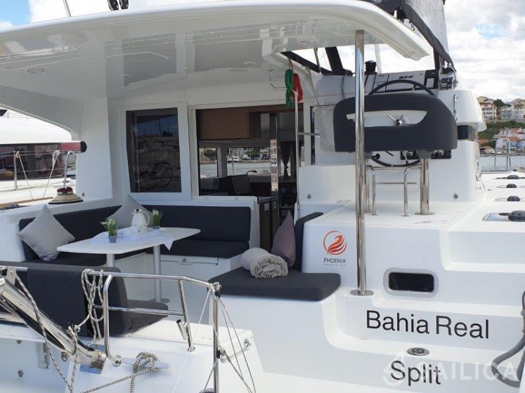 Lagoon 40 - Yacht Charter Sailica