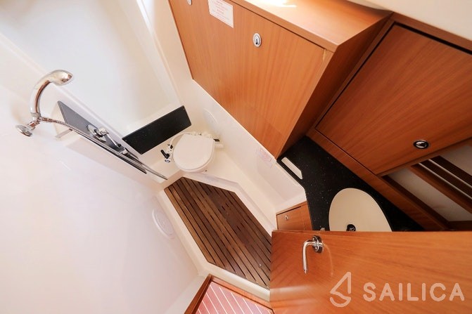 Bavaria 32 - Yacht Charter Sailica