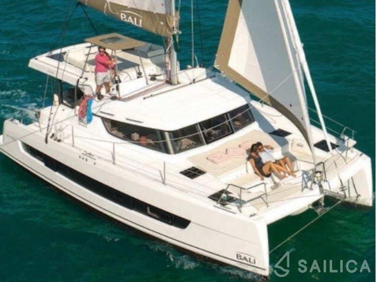 Bali Catspace - Yacht Charter Sailica