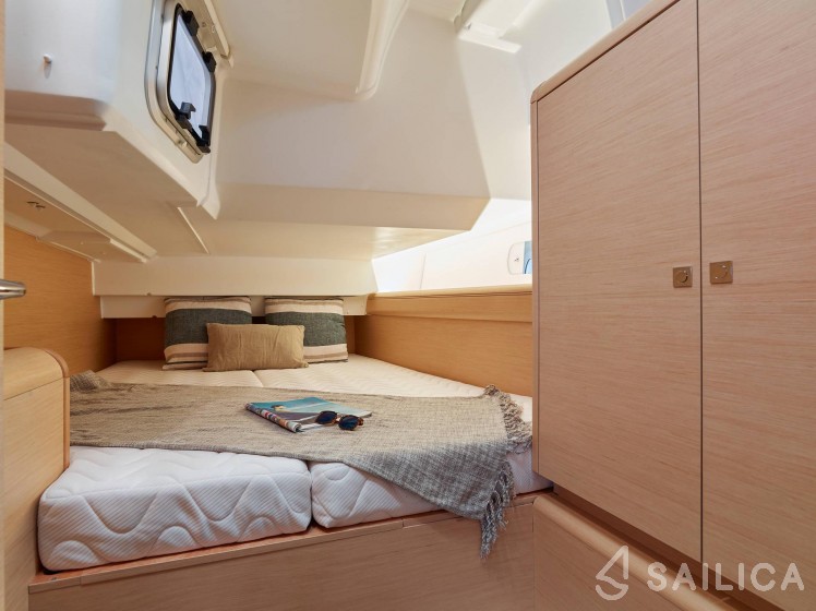 Sun Odyssey 449 - Yacht Charter Sailica
