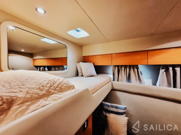 Princess 55 F - Yacht Charter Sailica