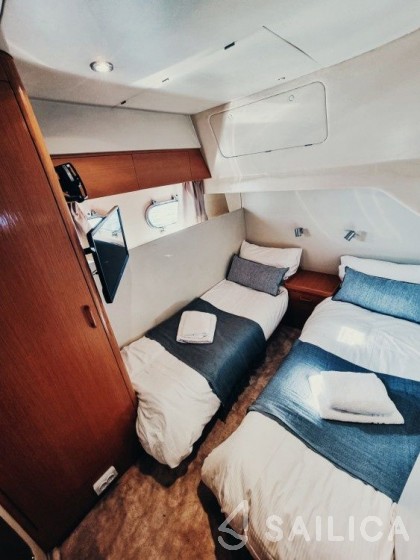 Princess 55 F - Yacht Charter Sailica