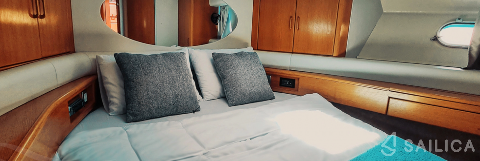Princess 55 F - Yacht Charter Sailica