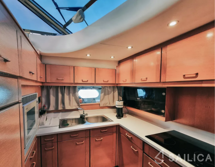 Princess 55 F - Yacht Charter Sailica