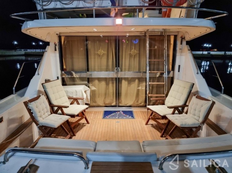 Princess 55 F - Yacht Charter Sailica