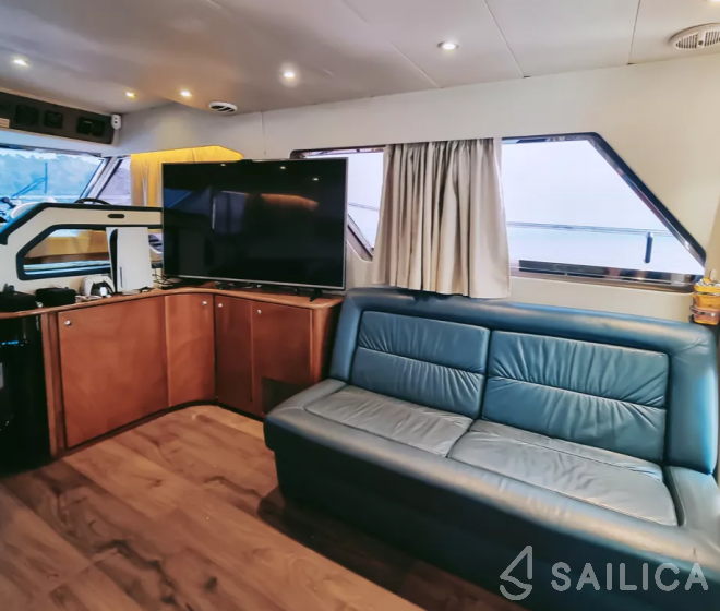 Princess 55 F - Yacht Charter Sailica