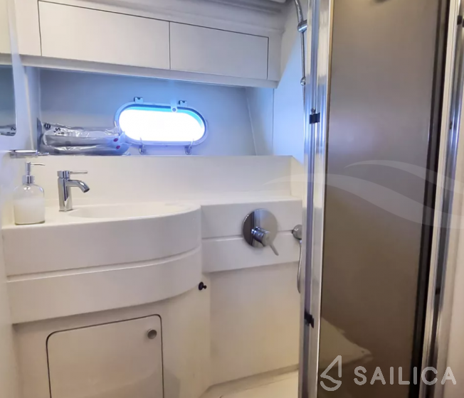 Princess 55 F - Yacht Charter Sailica