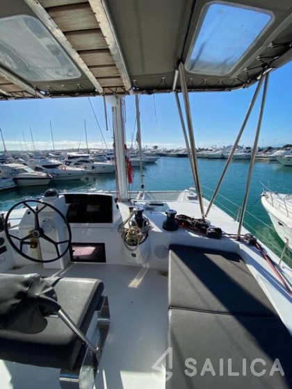 Nautitech 46 Fly - Yacht Charter Sailica