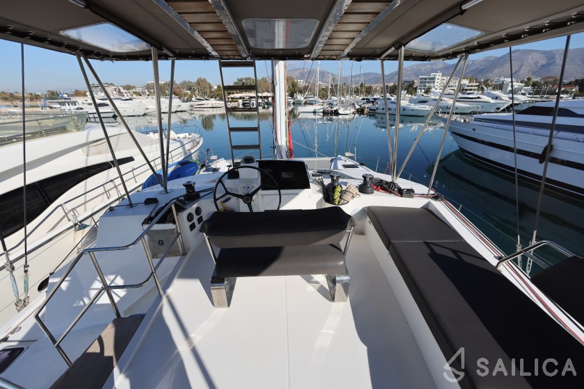 Nautitech 46 Fly - Yacht Charter Sailica