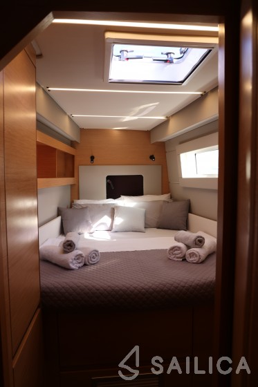 Nautitech 46 Fly - Yacht Charter Sailica