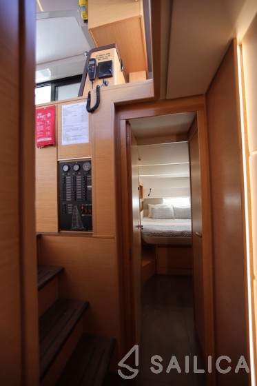 Nautitech 46 Fly - Yacht Charter Sailica