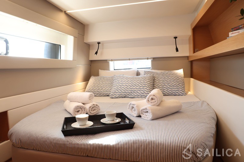 Nautitech 46 Fly - Yacht Charter Sailica