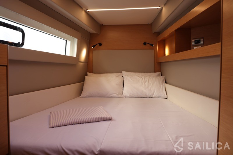 Nautitech 46 Fly - Yacht Charter Sailica