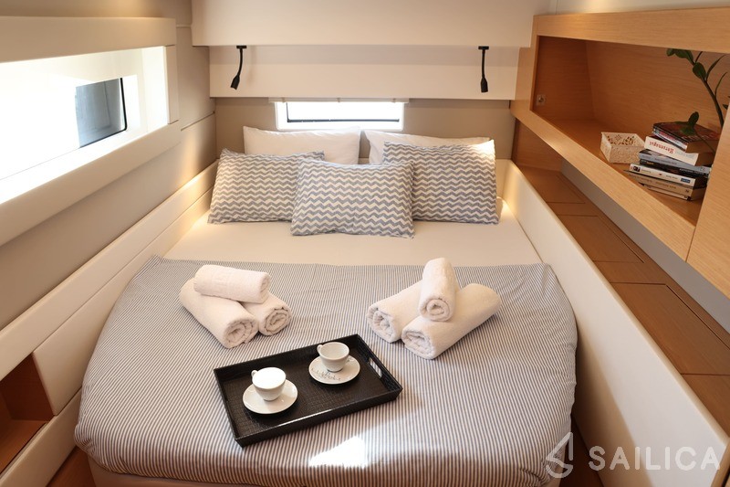 Nautitech 46 Fly - Yacht Charter Sailica