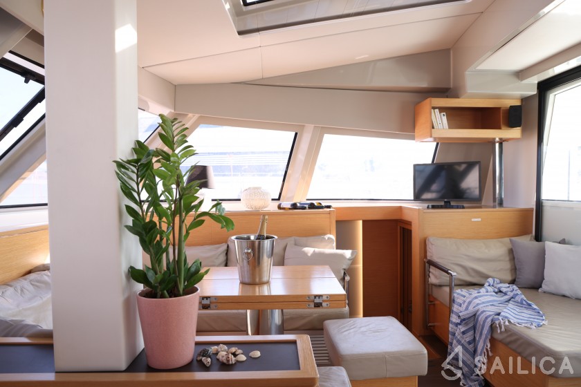 Nautitech 46 Fly - Yacht Charter Sailica