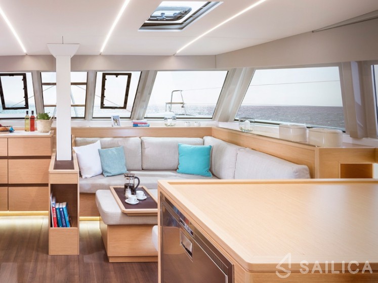 Nautitech 46 Fly - Yacht Charter Sailica