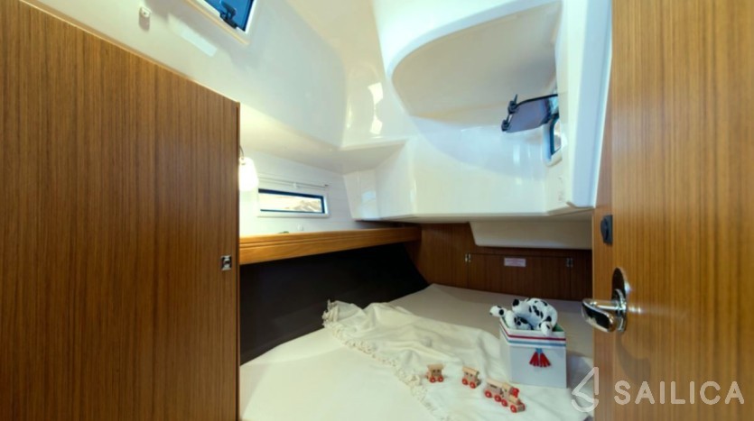 Bavaria Cruiser 37 - Yacht Charter Sailica