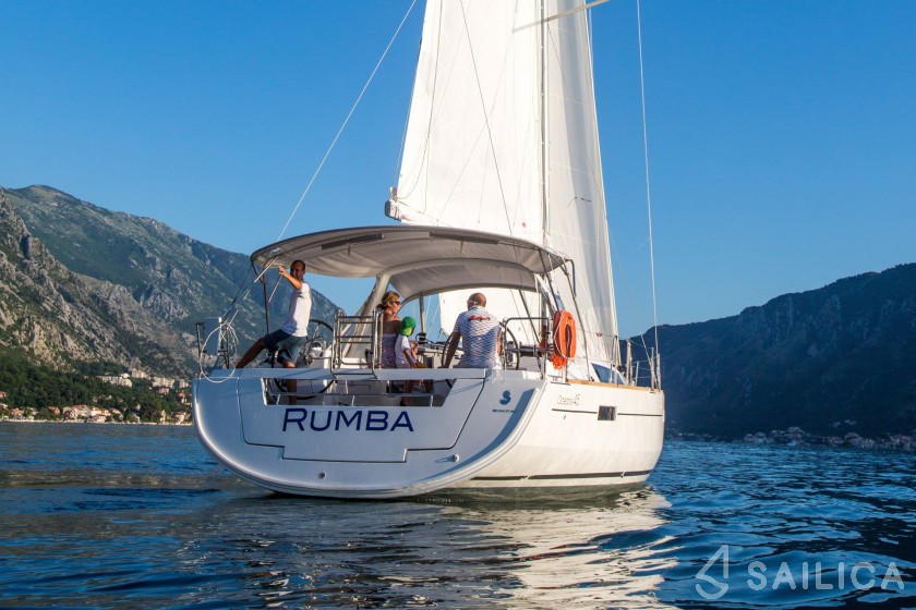 Oceanis 45 - Yacht Charter Sailica