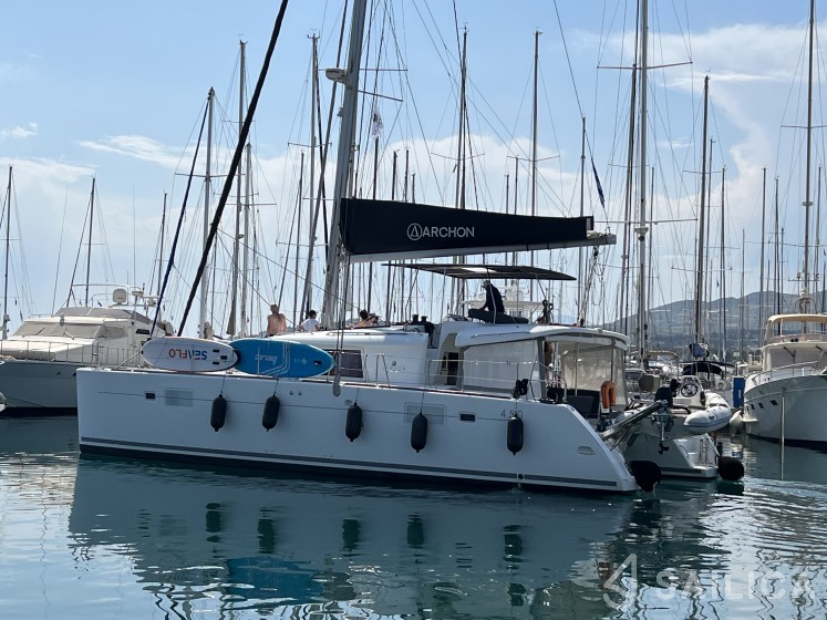 Lagoon 450  Flybridge - Yacht Charter Sailica