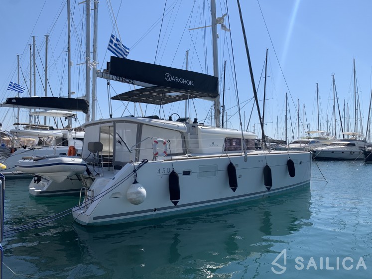 Lagoon 450  Flybridge - Yacht Charter Sailica