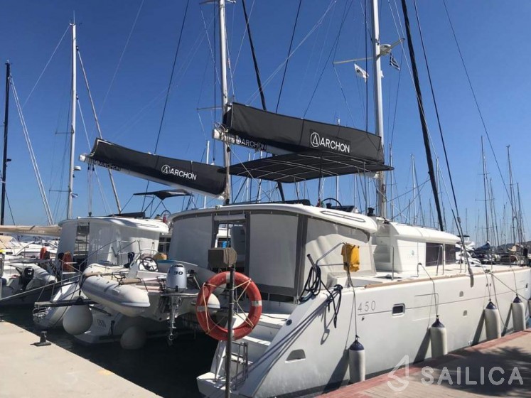 Lagoon 450  Flybridge - Yacht Charter Sailica