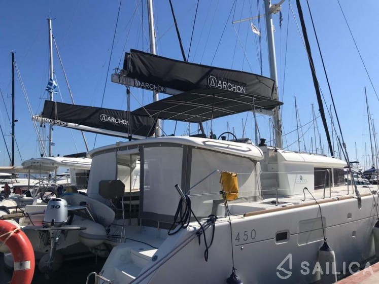 Lagoon 450  Flybridge - Yacht Charter Sailica