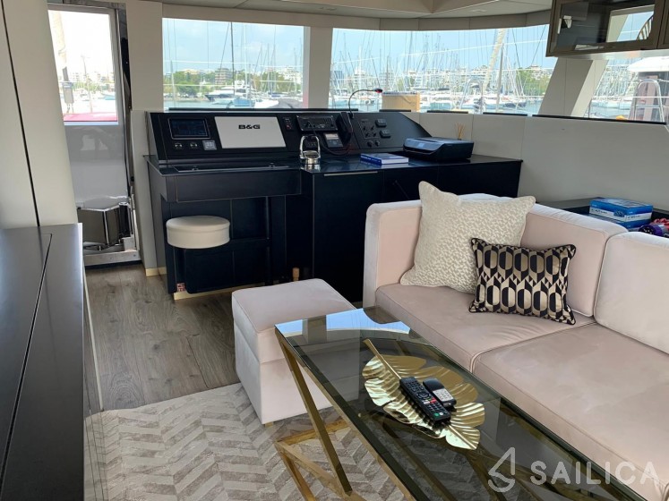 Sunreef 50 - Yacht Charter Sailica