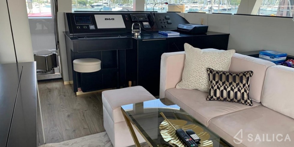 Sunreef 50 - Yacht Charter Sailica