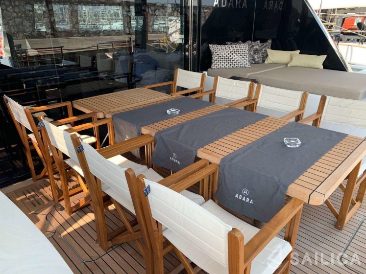 Sunreef 50 - Yacht Charter Sailica