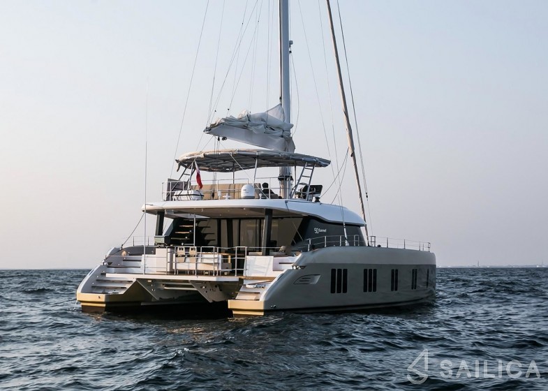 Sunreef 50 - Yacht Charter Sailica