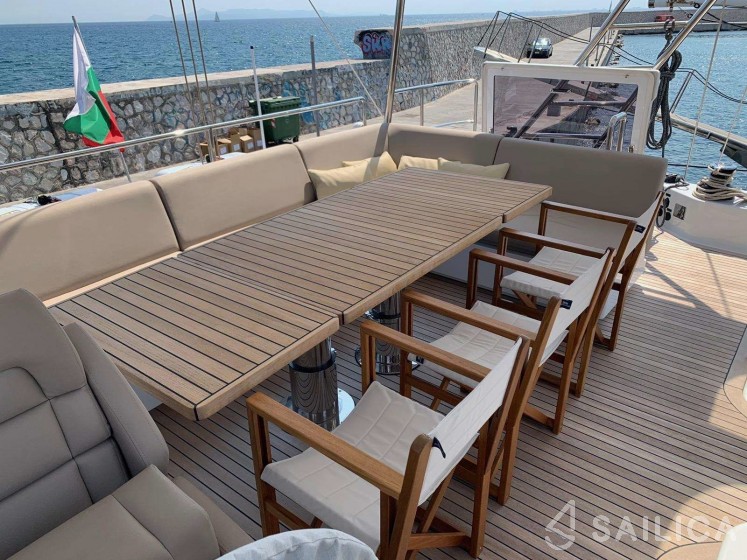 Sunreef 50 - Yacht Charter Sailica