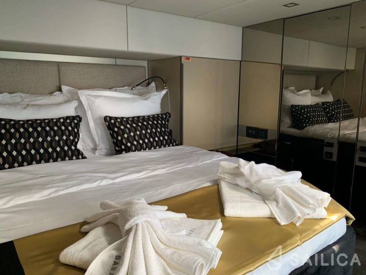 Sunreef 50 - Yacht Charter Sailica
