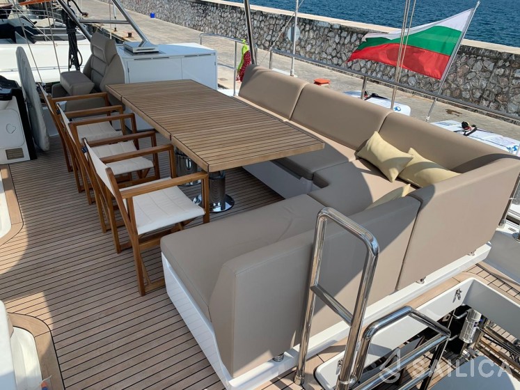 Sunreef 50 - Yacht Charter Sailica