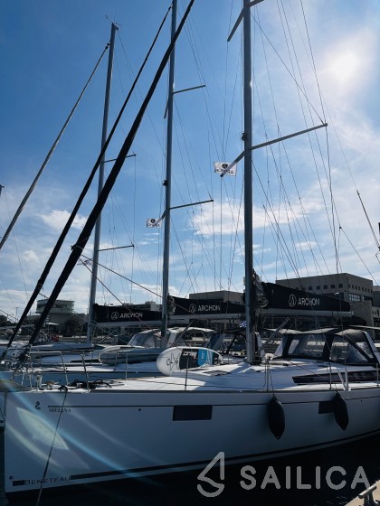 Oceanis 48 - Yacht Charter Sailica