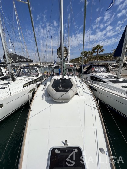Oceanis 45 - Yacht Charter Sailica