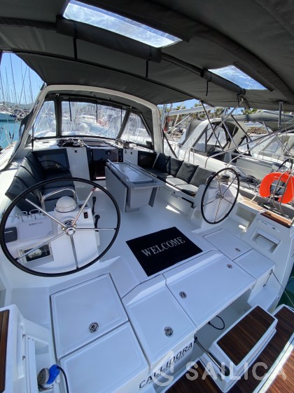 Oceanis 45 - Yacht Charter Sailica