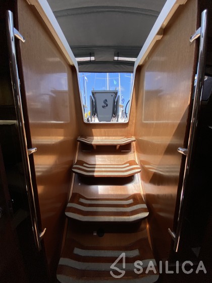 Oceanis 45 - Yacht Charter Sailica