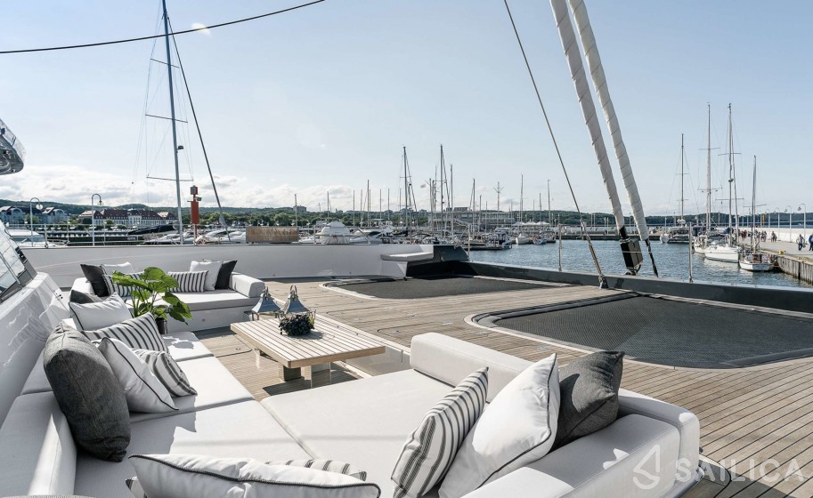 Sunreef 80 - Yacht Charter Sailica