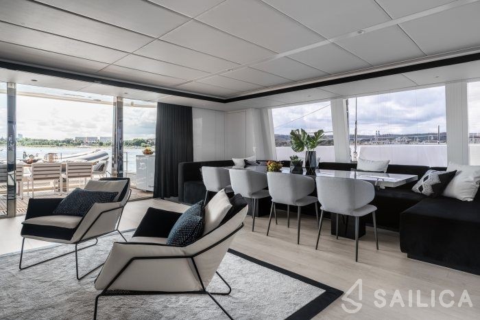 Sunreef 80 - Yacht Charter Sailica