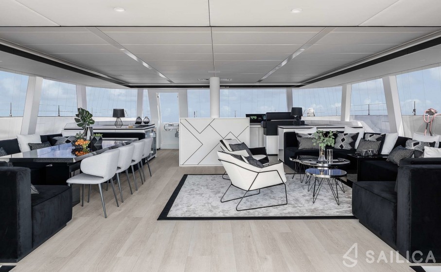 Sunreef 80 - Yacht Charter Sailica